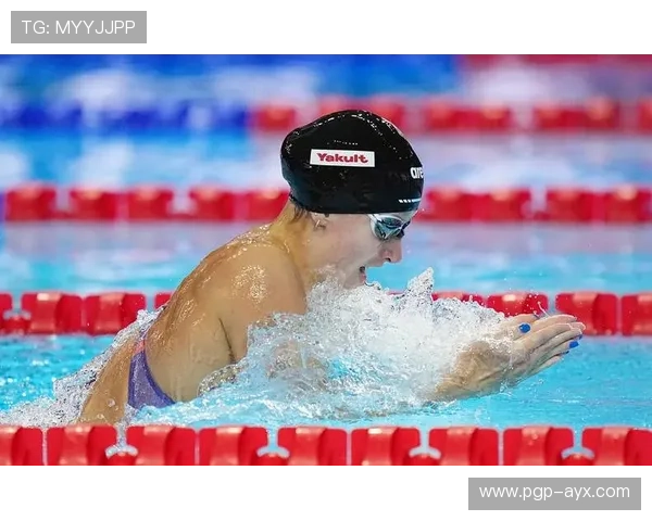 乔迪·亨利领衔中国队强势晋级4×100米混合泳接力决赛