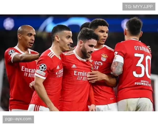 B费中场组织能力爆发，助力球队稳步提升比赛掌控力